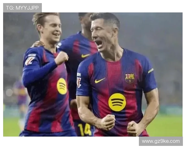 巴萨三将国家队传捷报:莱万破门,德容滕森稳扎稳打 巴萨三将国家队传捷报:莱万破门,德容滕森稳扎稳打